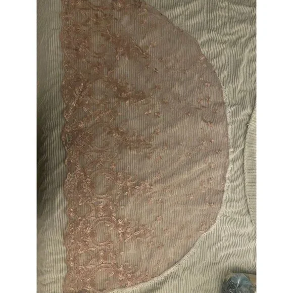 Pink Mantilla Chapel Veil - Picture 2 of 3